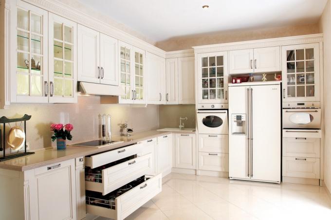 Κλασσικά λουστραρισμένα με λάκκα MDF γραφεία κουζινών/πολυ ντουλάπια κουζινών χρώματος στερεά ξύλινα