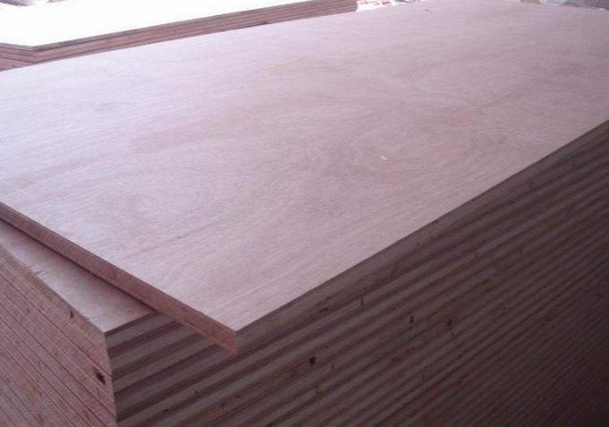 Σταθερός πίνακας φραγμών καπλαμάδων απόδοσης ξύλινος, UV ντυμένος πίνακας φραγμών 25mm