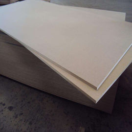Ξύλινος υλικός 17mm σαφής MDF ινών πίνακας, τοποθετημένα σε στρώματα Mdf φύλλα για τη διακόσμηση